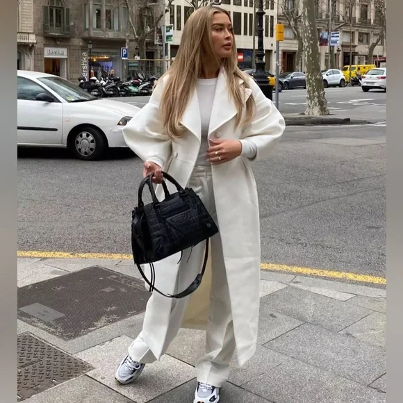 Coat white runway fashion button V-neck long puff lantern sleeve womens - Picture 7 of 9